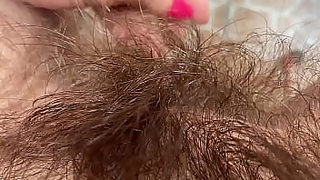 xnxx milf hairy big clit