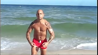 sensual milf bikini poolside porn xnxx